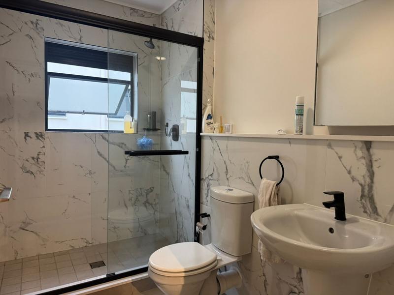 To Let 1 Bedroom Property for Rent in Sandown Western Cape